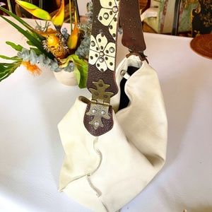 Tylie Malibu White Leather Shoulder bag